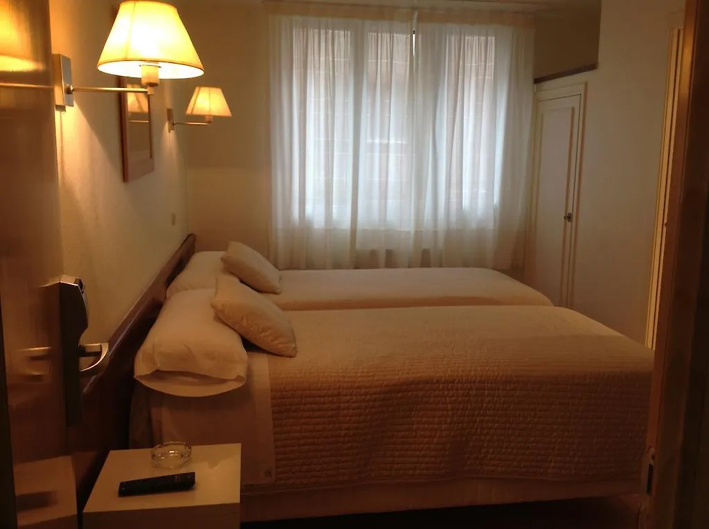 Pension Lizaso Irun Guest house