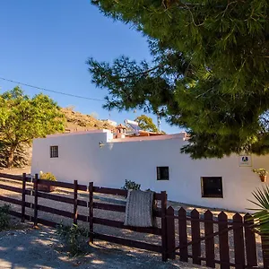 Cortijo 4 Elementos Bed & Breakfast